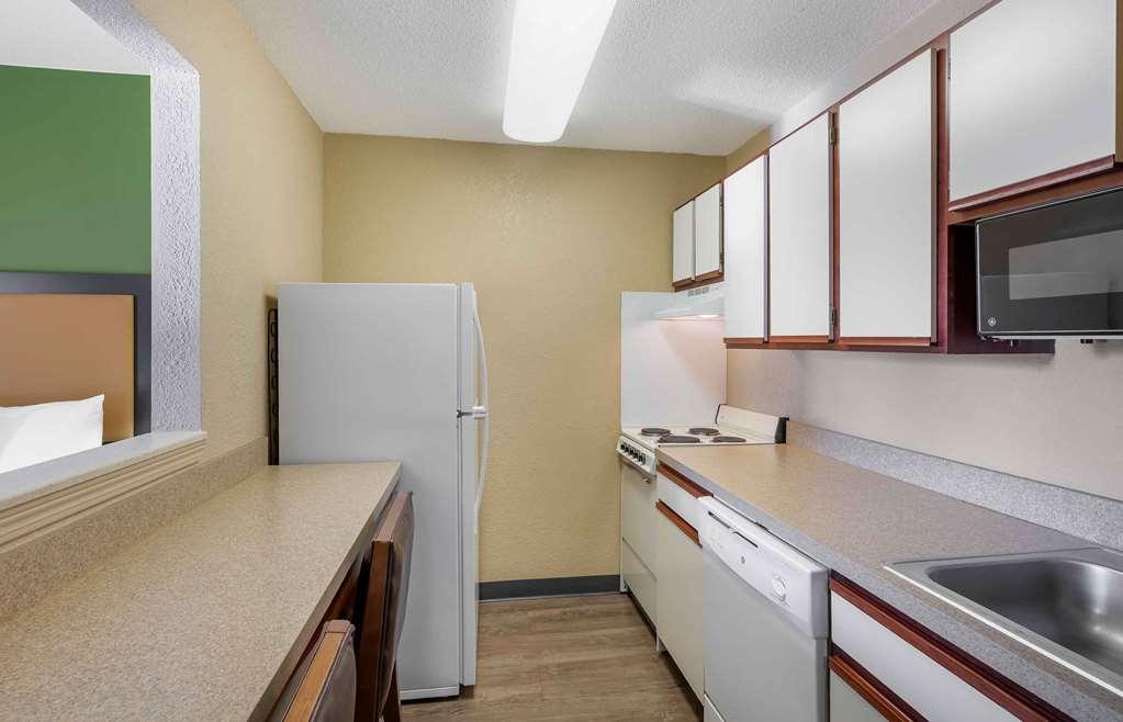 Extended Stay America Suites - Cleveland - Middleburg Heights Habitación foto