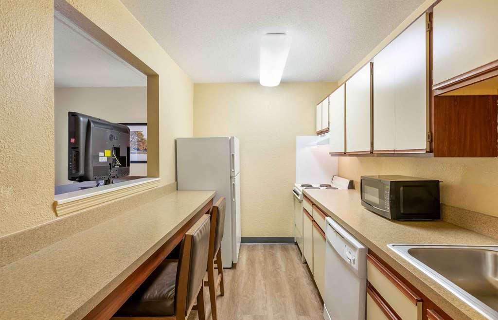 Extended Stay America Suites - Cleveland - Middleburg Heights Habitación foto